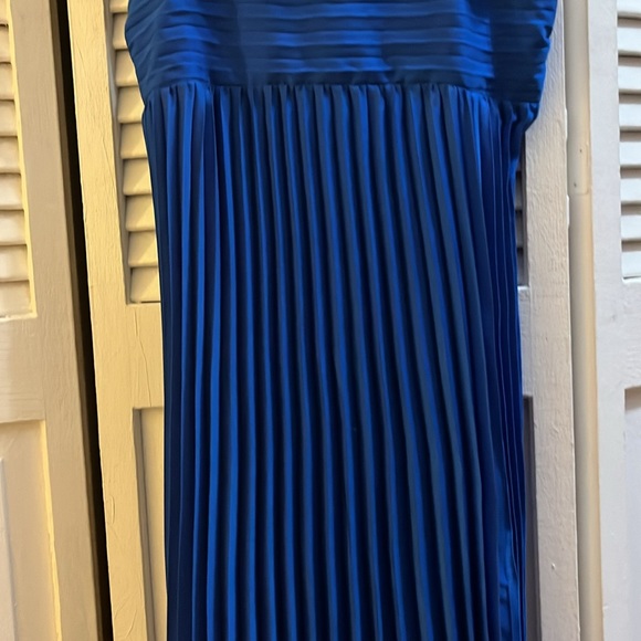 Express Spaghetti Straps Sleeveless Accordion Pleats Cut Out Maxi Dress Size S - Picture 5 of 10